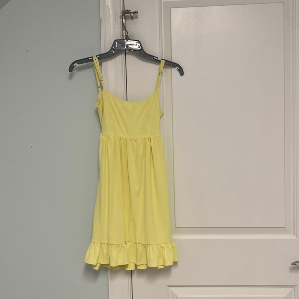 Lovers and friends yellow dress